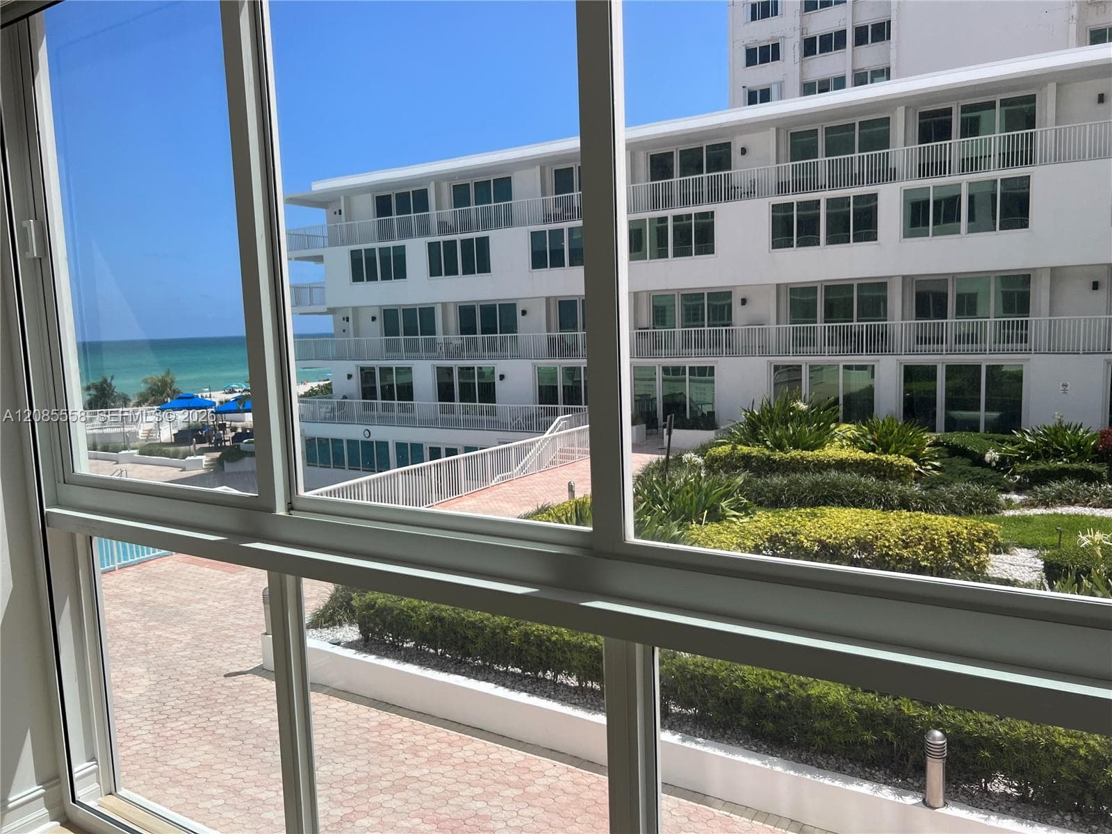 THE CARRIAGE HOUSE CONDO · #210 in Miami Beach - Photo 24