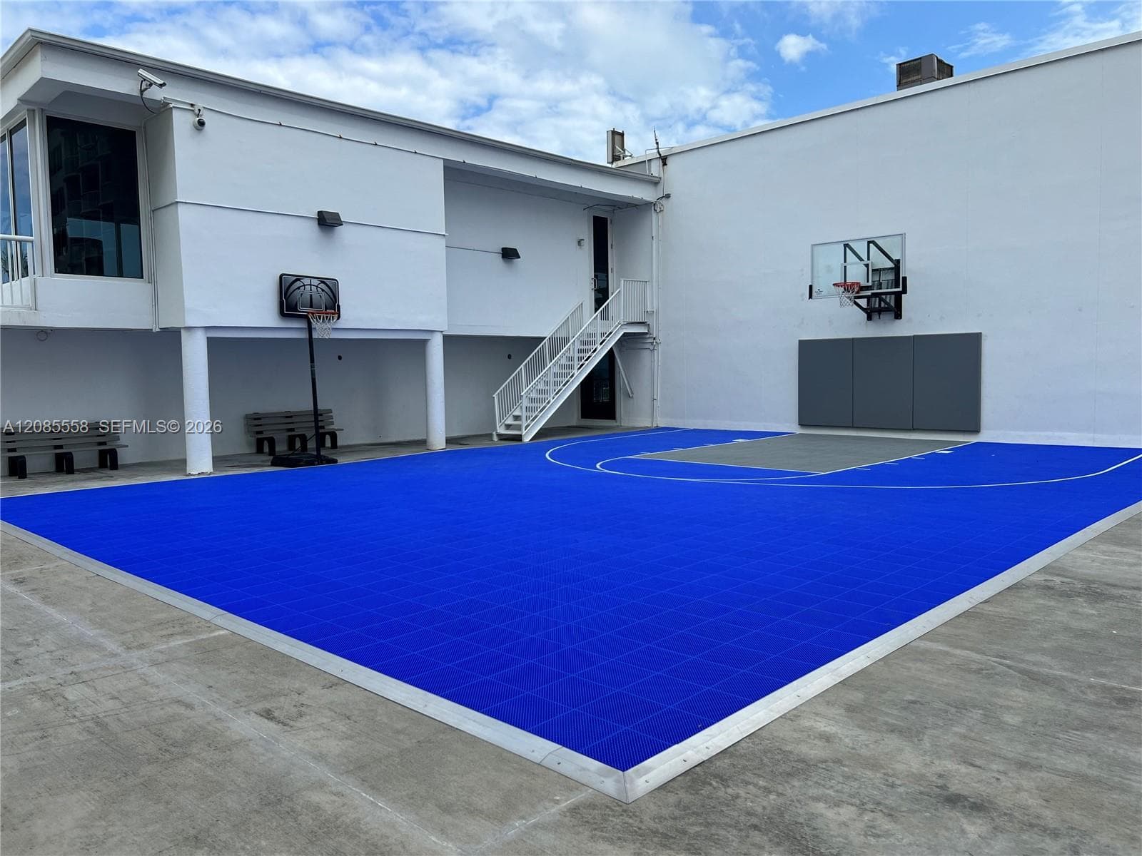 THE CARRIAGE HOUSE CONDO · #210 in Miami Beach - Photo 41