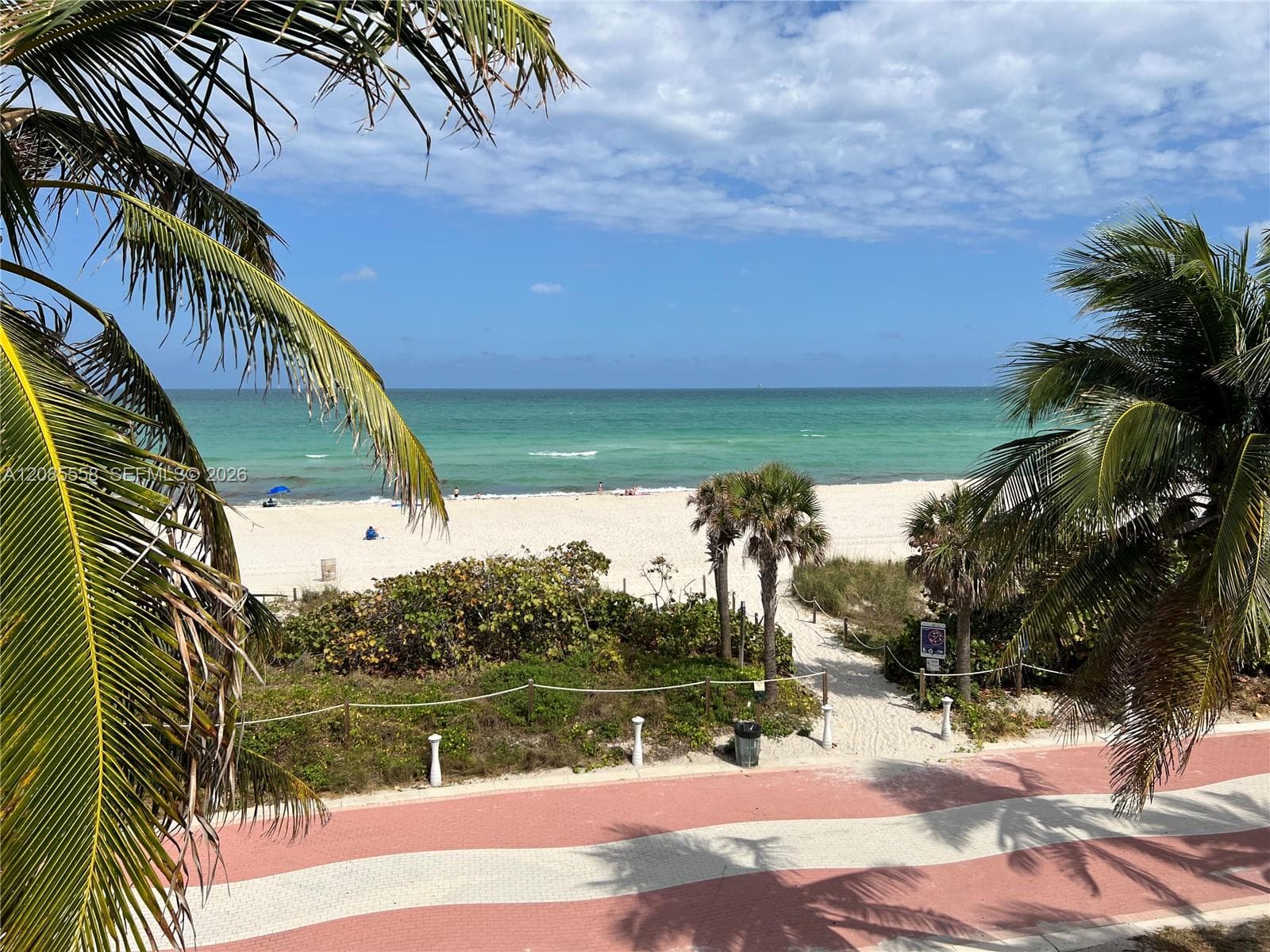 THE CARRIAGE HOUSE CONDO · #210 in Miami Beach - Photo 40