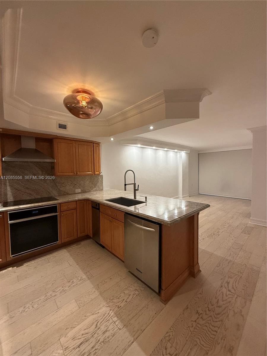 THE CARRIAGE HOUSE CONDO · #210 in Miami Beach - Photo 8
