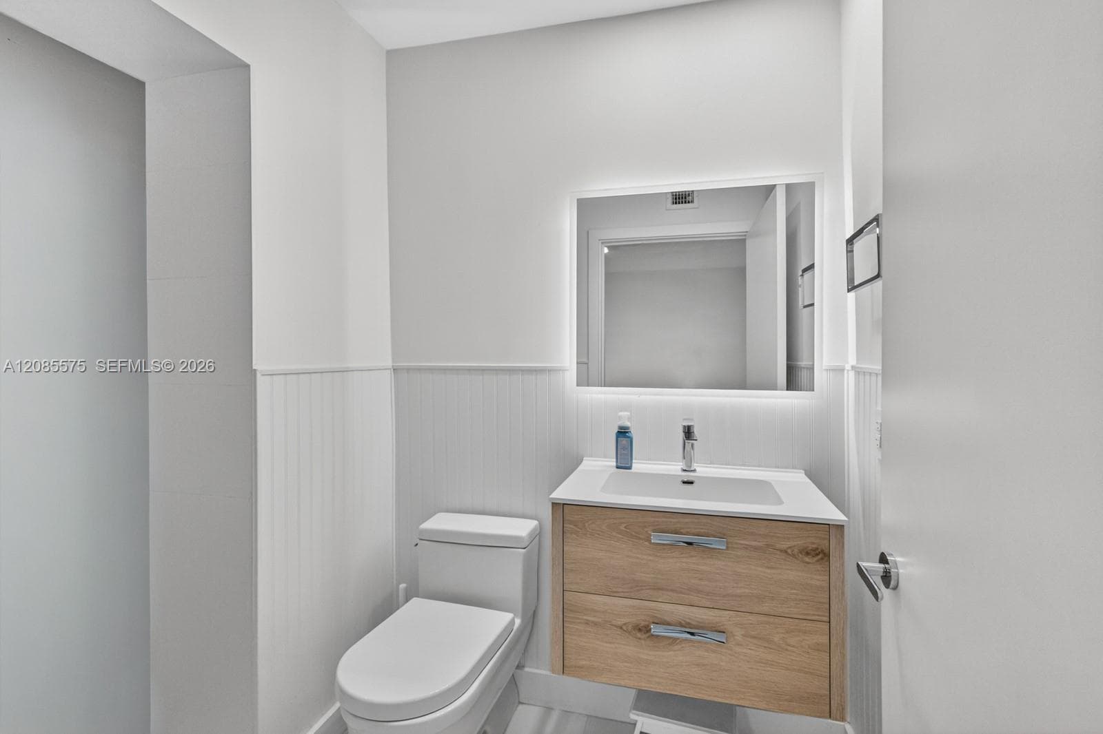 Bedroom 2 Bath