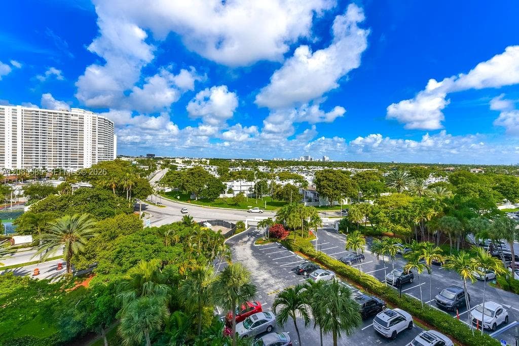 TOWERS OF OCEANVIEW SOUTH · #829 in Hallandale Beach - Photo 24