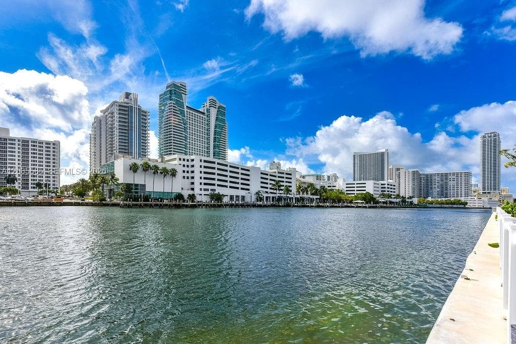 TOWERS OF OCEANVIEW SOUTH · #829 in Hallandale Beach - Photo 34