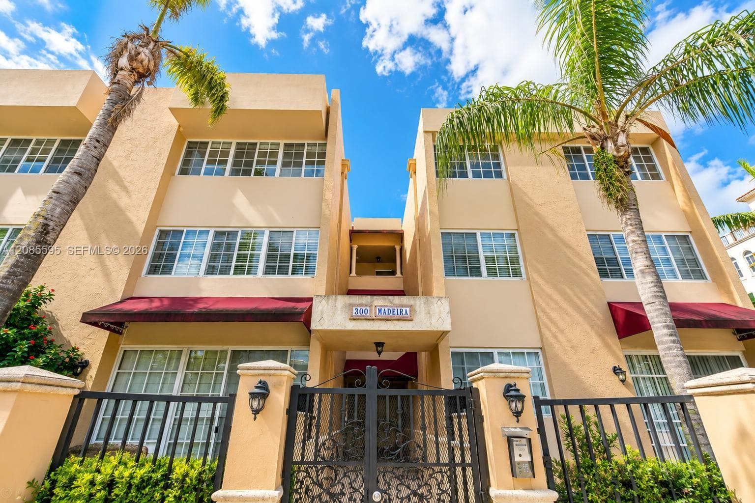 MADEIRA VILLAGE CONDO · #304 in Coral Gables - Photo 3