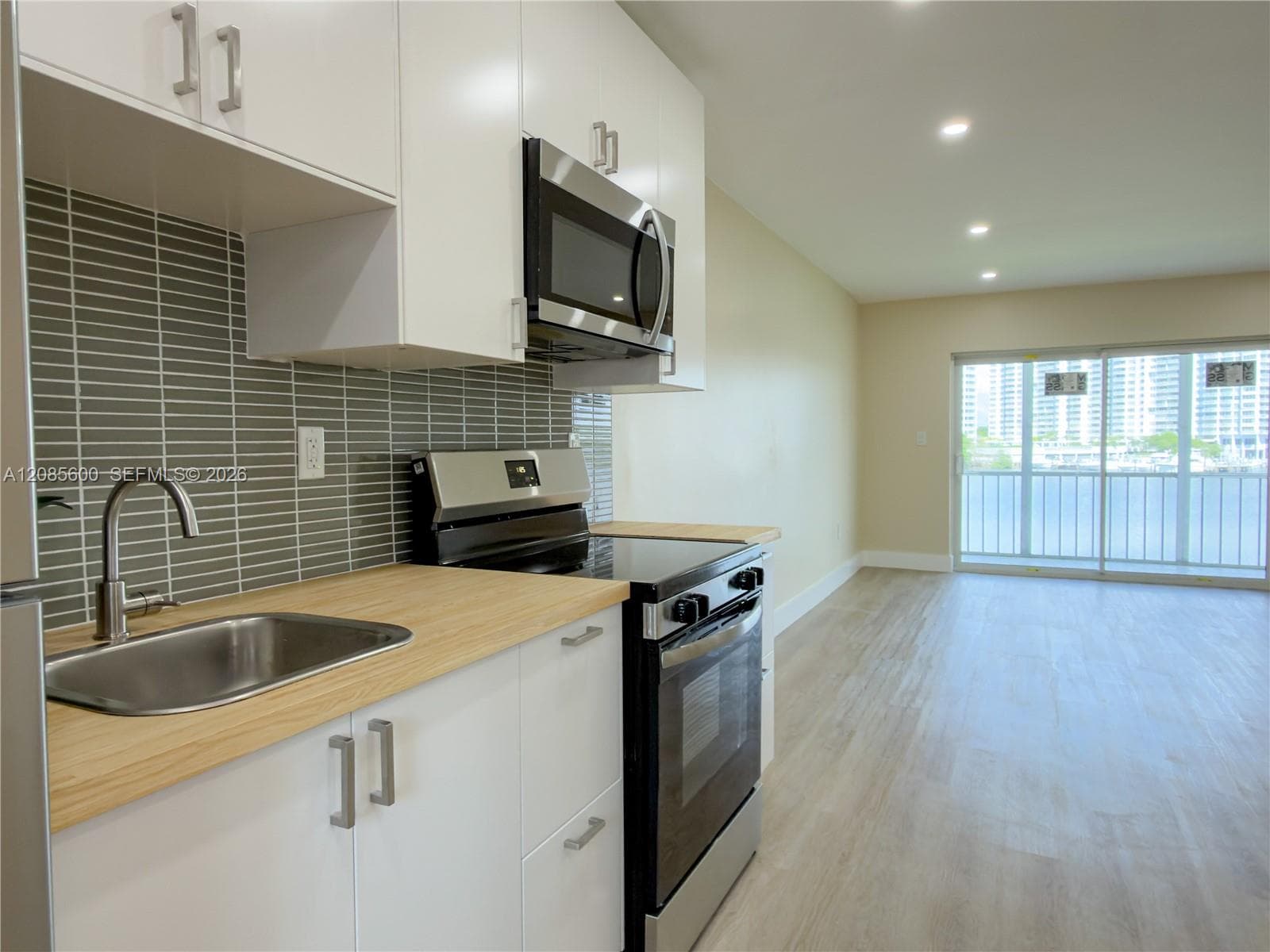 Point East · #B304 in Aventura - Photo 1