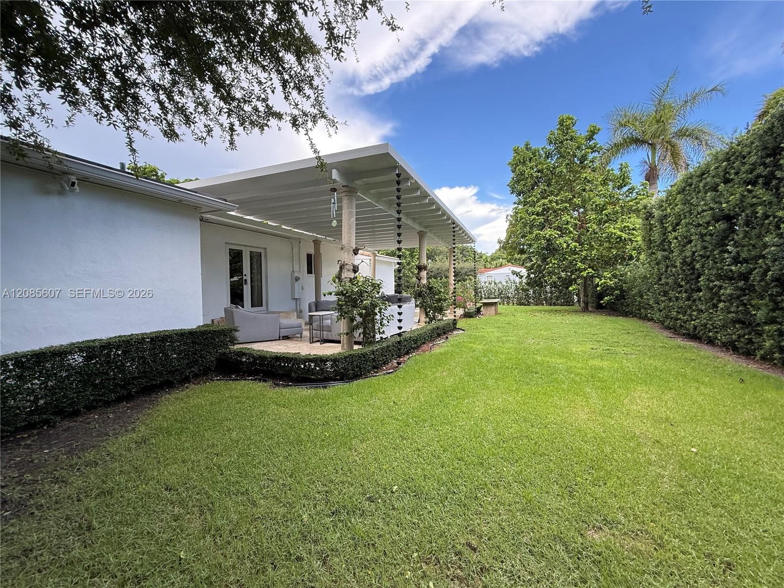 2001 Coral Gate Dr photo 43