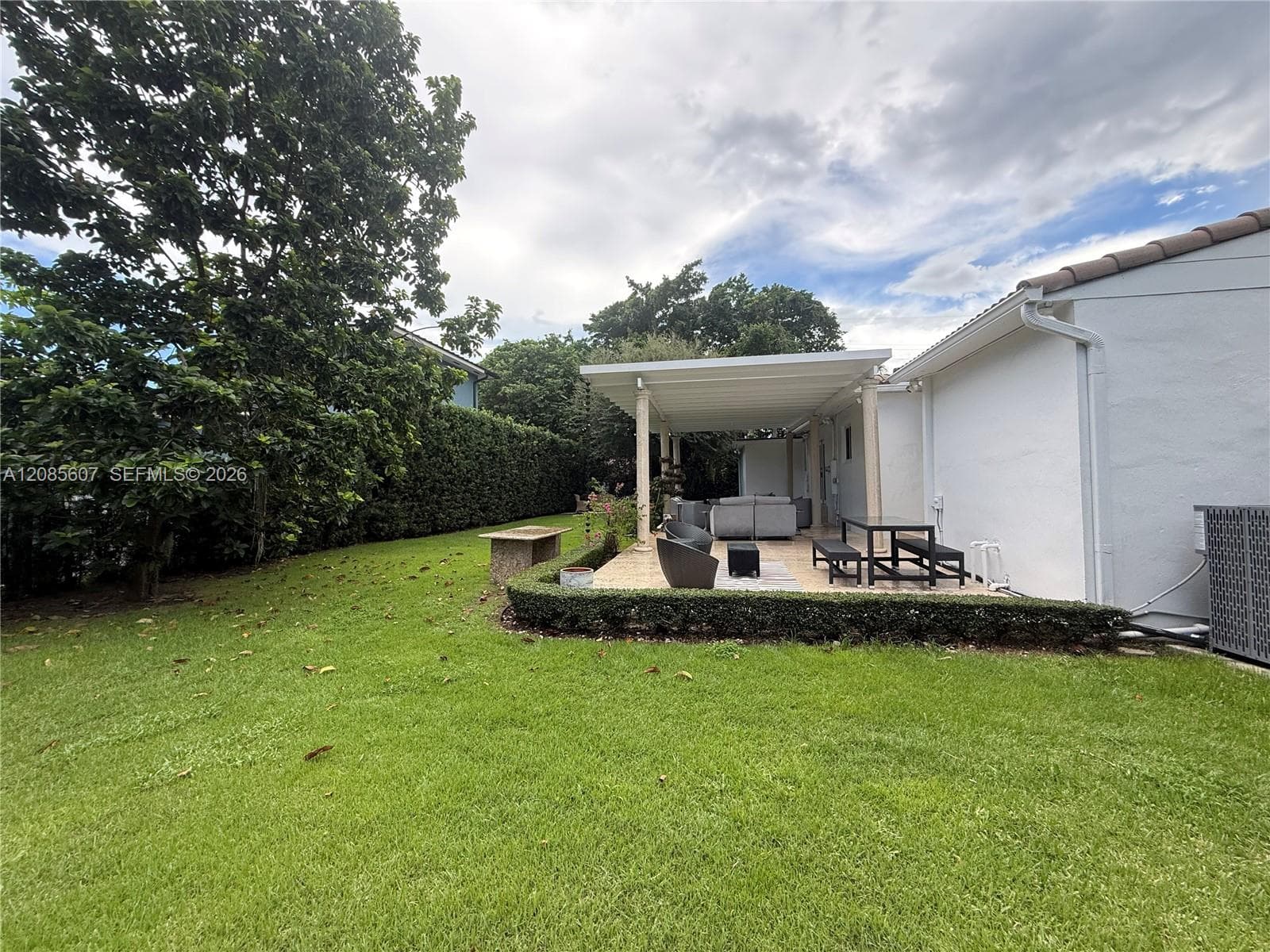 2001 Coral Gate Dr photo 49