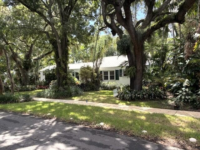 fronthouse2