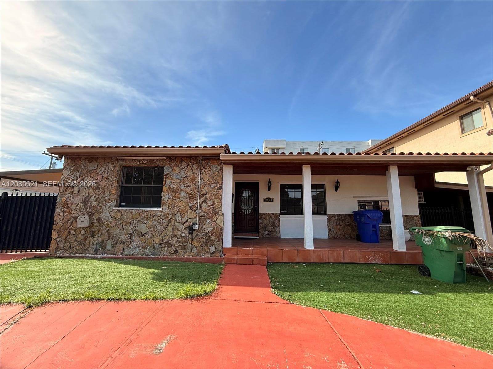 2424 SW 21st Ter #0 photo 2