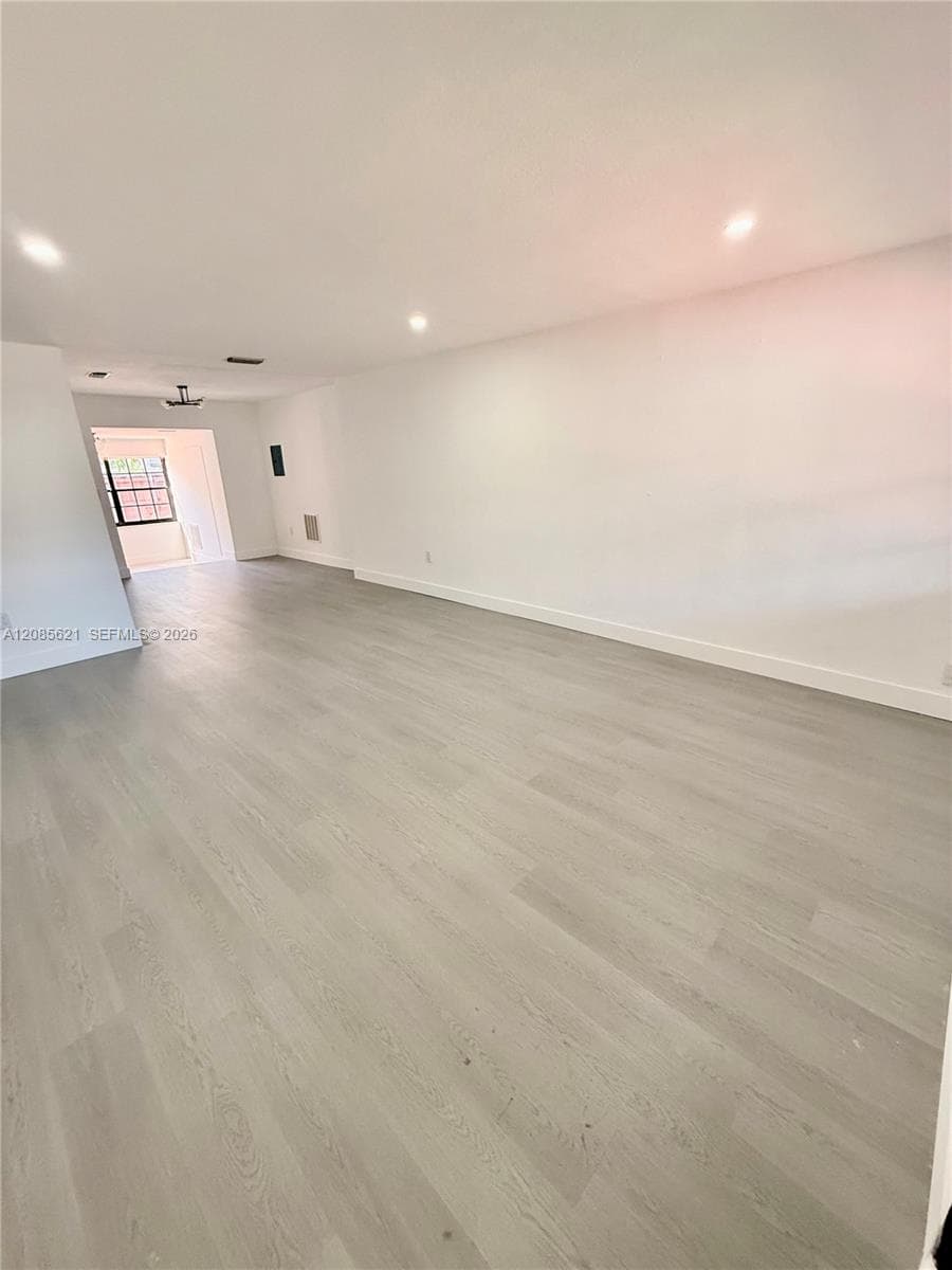 2424 SW 21st Ter #0 photo 3
