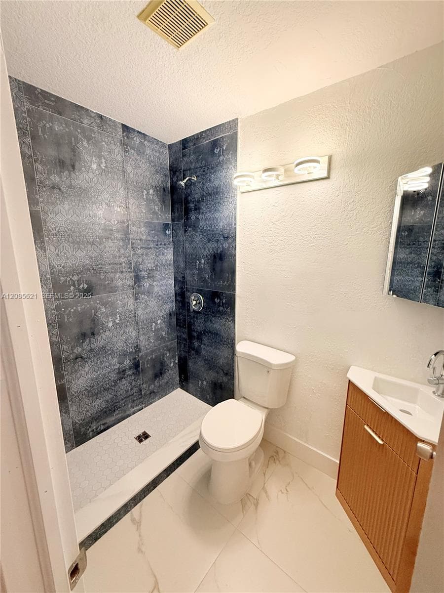 2424 SW 21st Ter #0 photo 8