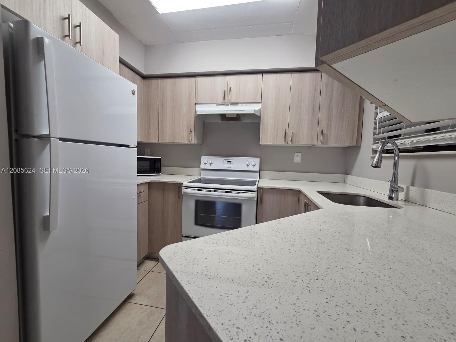 VERABELLA FALLS CONDO · #C-103 in Miami - Photo 13