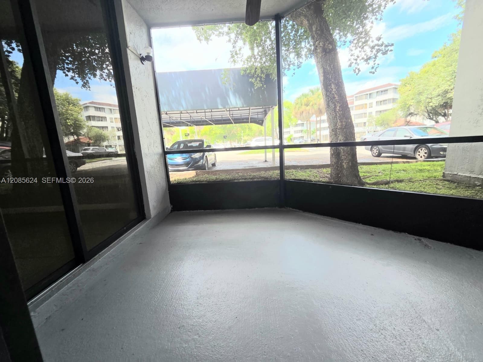 VERABELLA FALLS CONDO · #C-103 in Miami - Photo 10