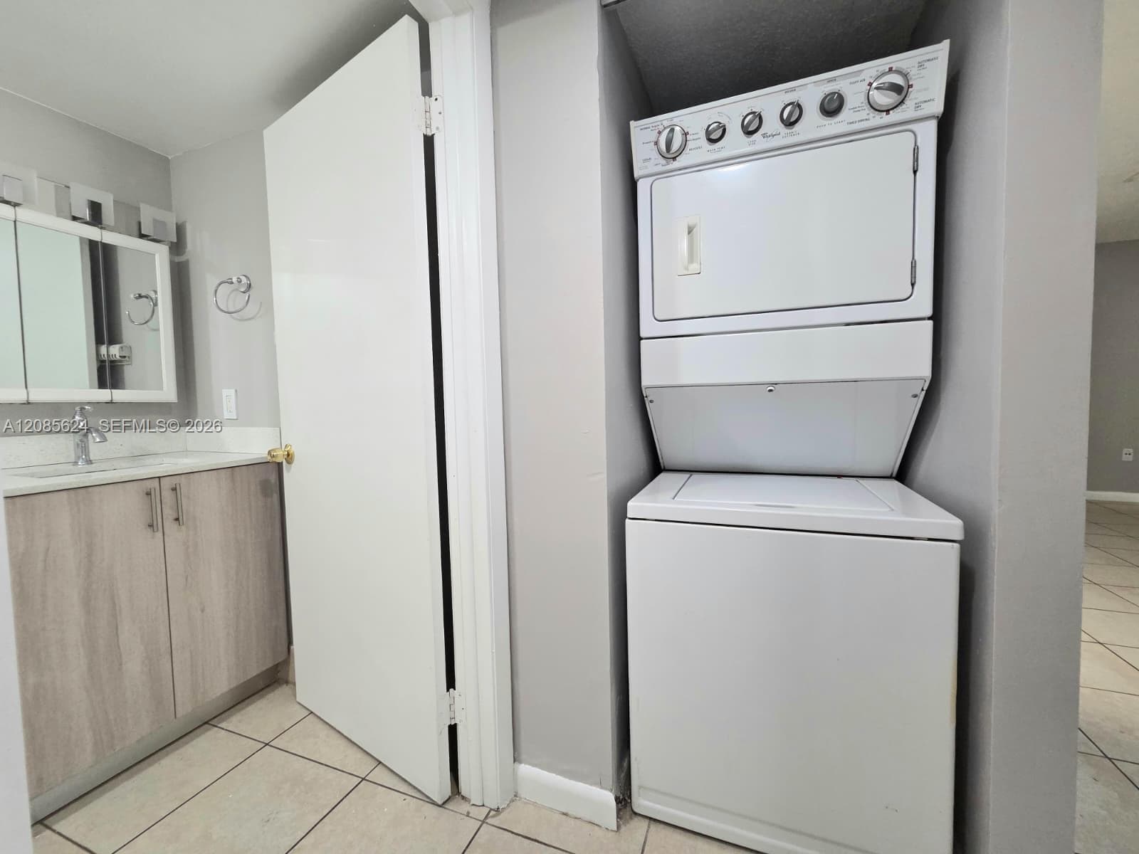 VERABELLA FALLS CONDO · #C-103 in Miami - Photo 15