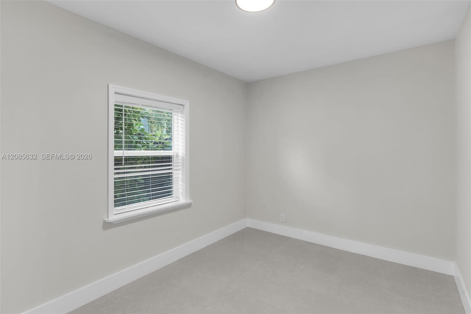 1525 NE 18th Ave photo 23