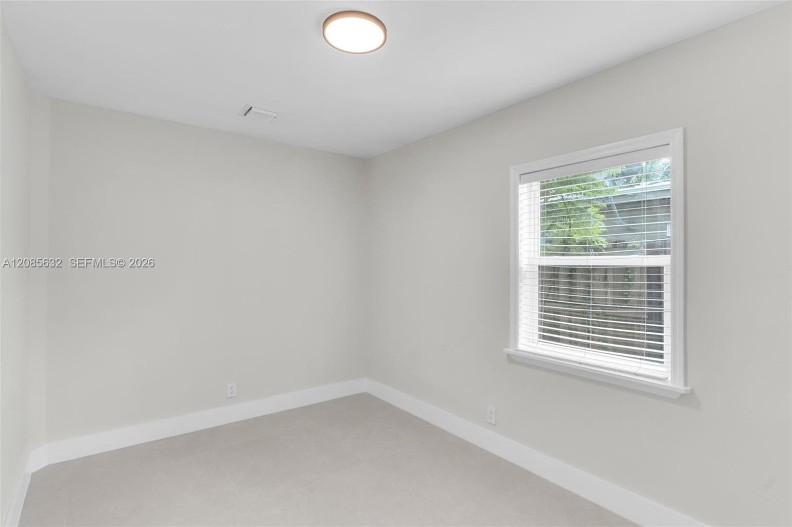 1525 NE 18th Ave photo 21