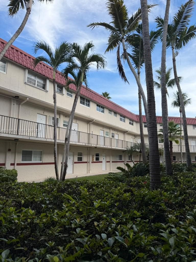 VILLAS OF PINECREST CONDO · #1033 in Pinecrest - Photo 20