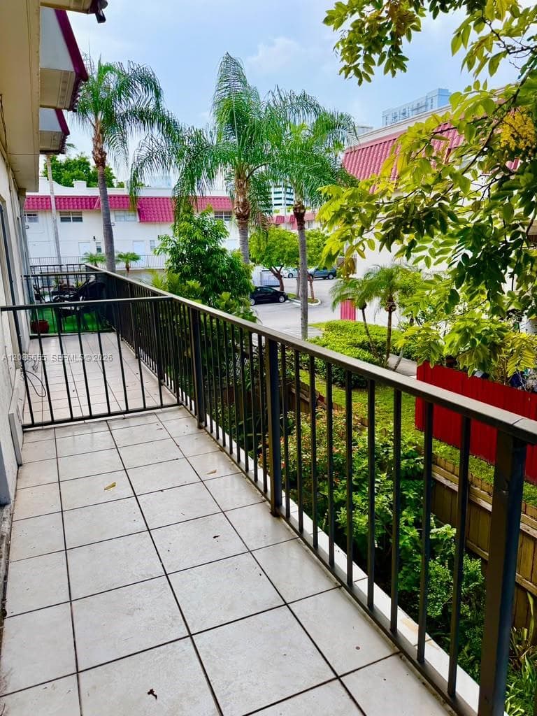 VILLAS OF PINECREST CONDO · #1033 in Pinecrest - Photo 19