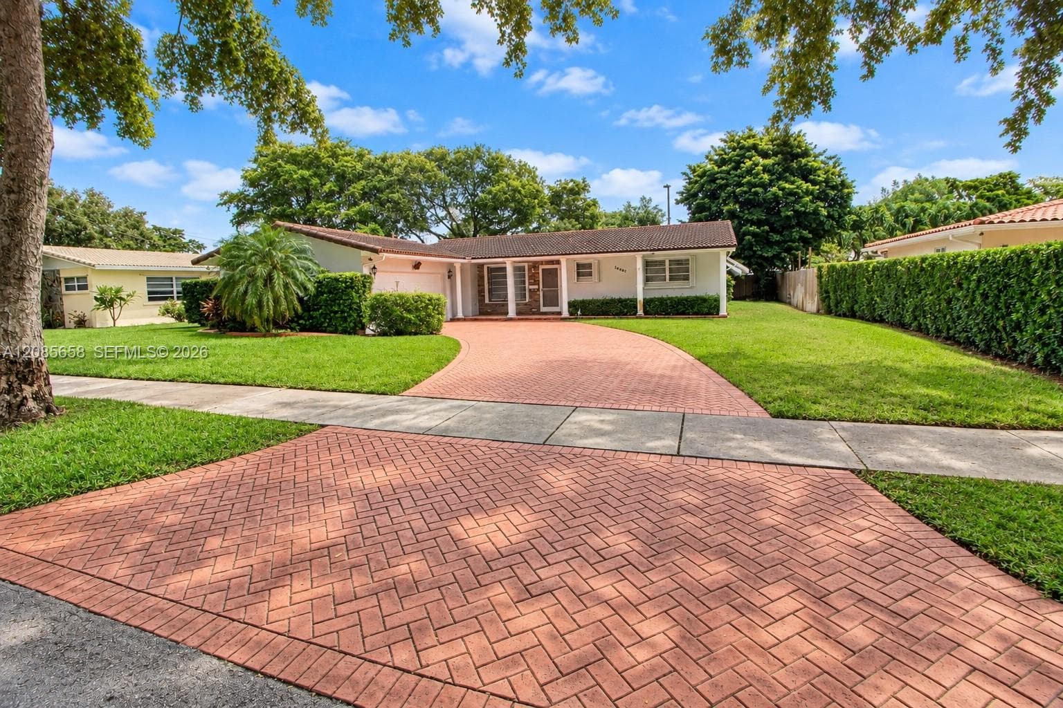 14961 Egan Ln photo 3