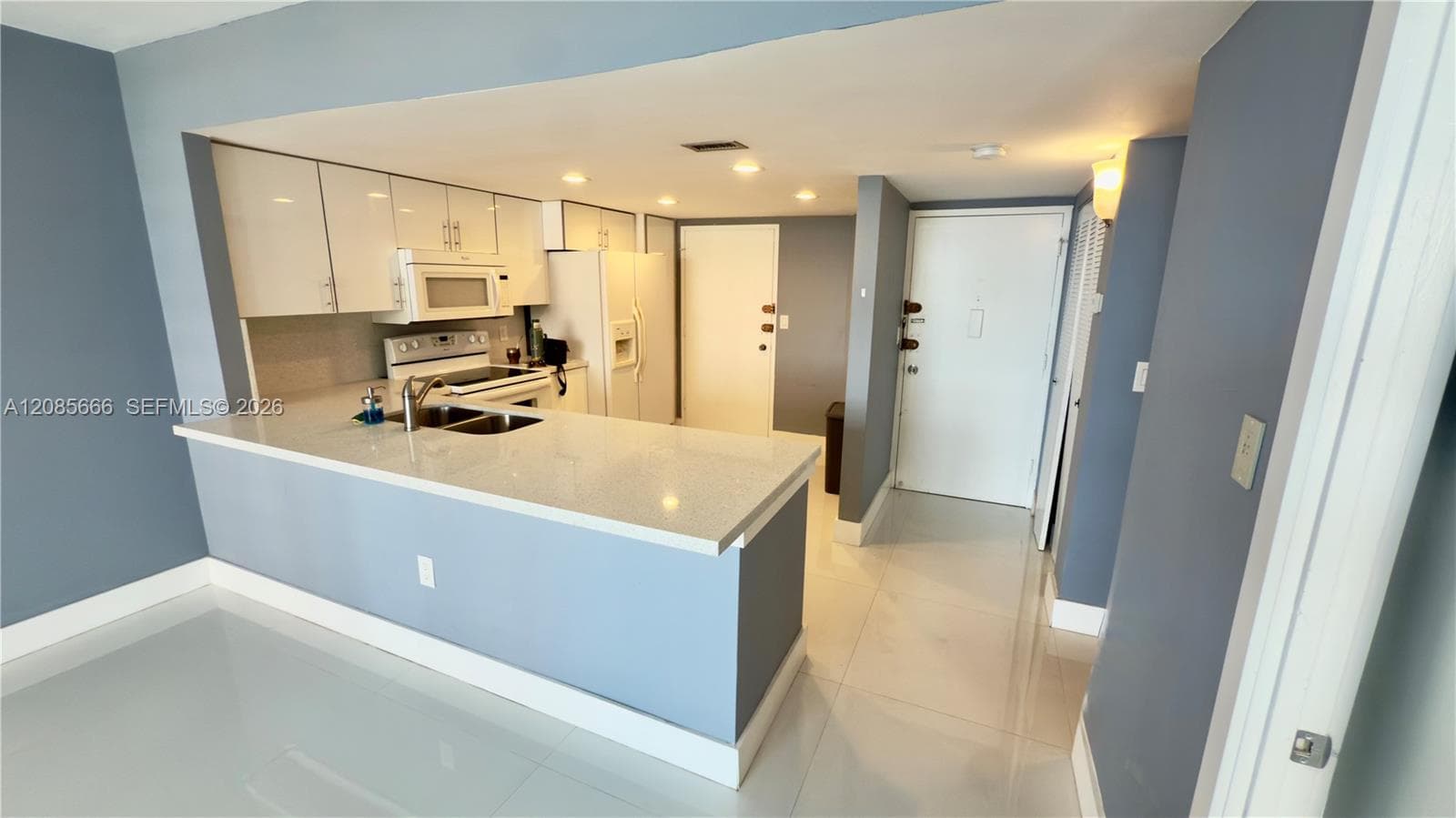 BUCKLEY TOWERS CONDO · #422E in Miami - Photo 12