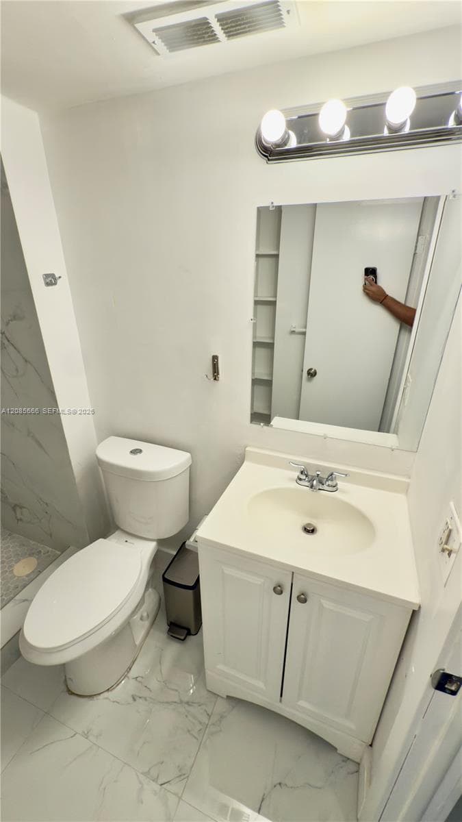 BUCKLEY TOWERS CONDO · #422E in Miami - Photo 11