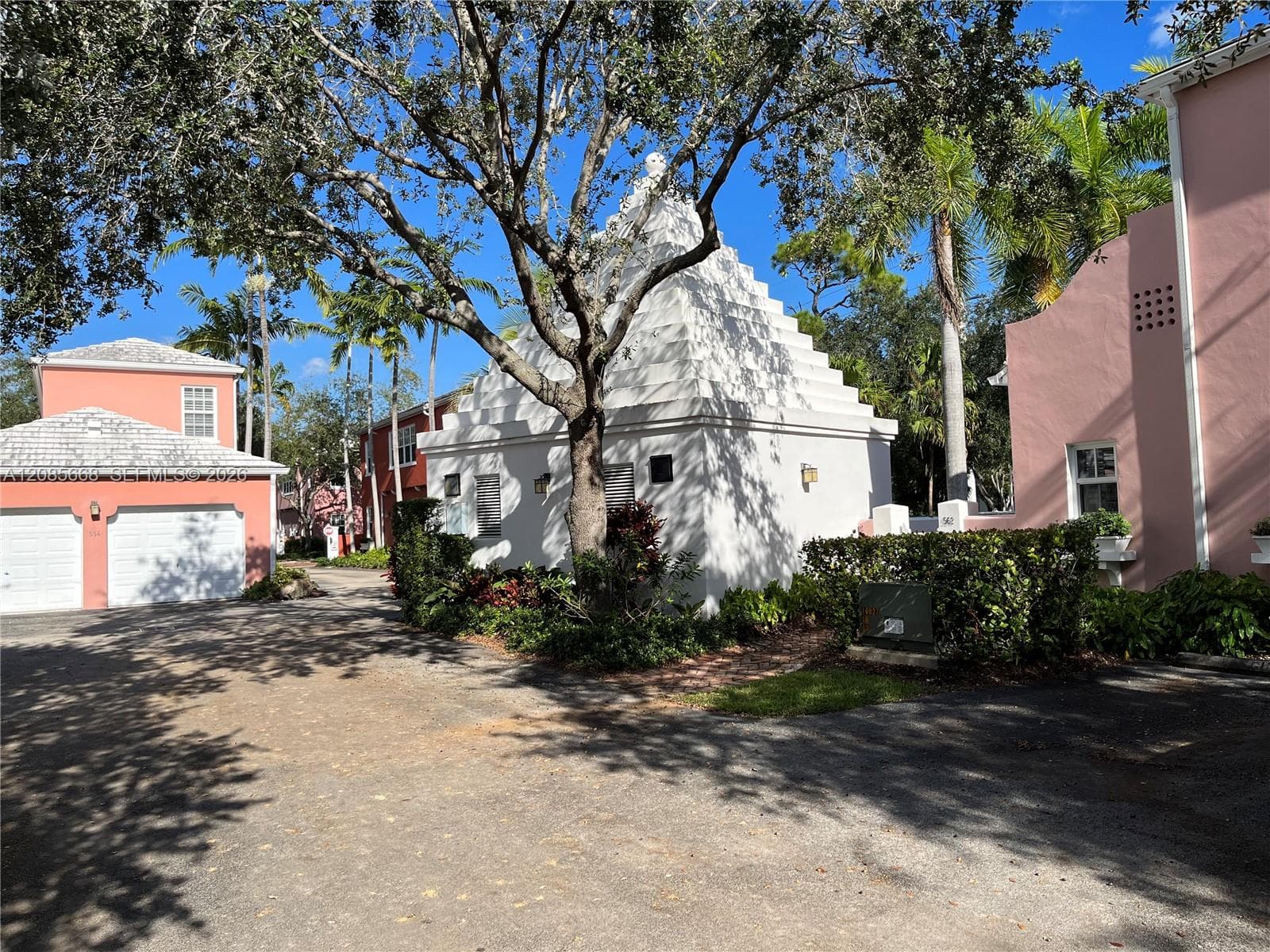 570 Loretto Ave #10 photo 18