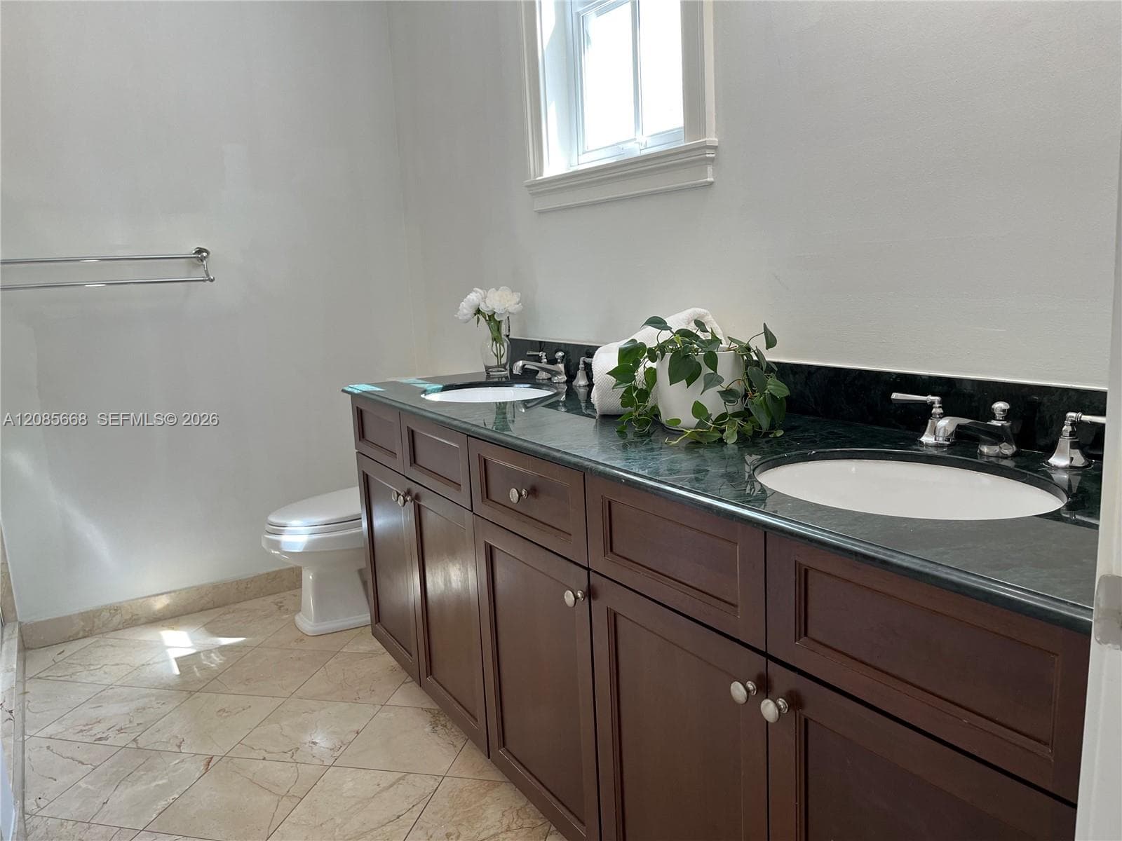570 Loretto Ave #10 photo 11