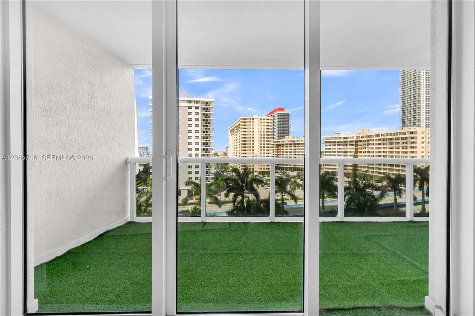 Beach Club Condo · #706 in Hallandale Beach - Photo 7