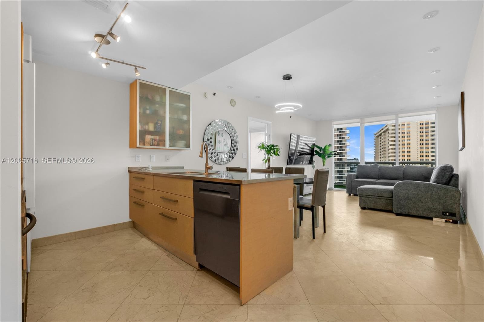 Beach Club Condo · #706 in Hallandale Beach - Photo 3