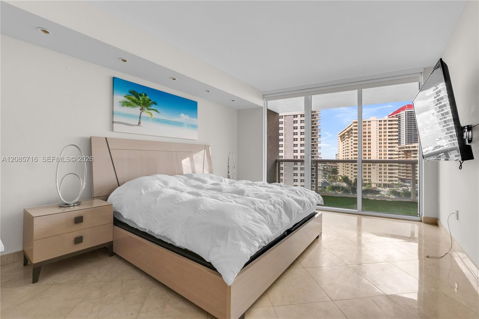 Beach Club Condo · #706 in Hallandale Beach - Photo 5