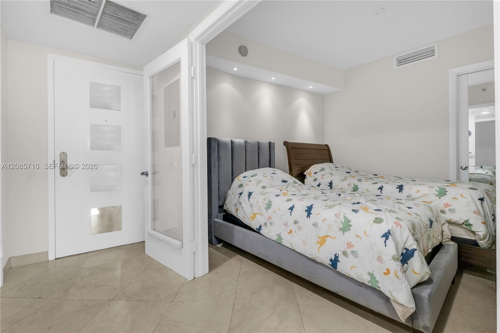 Beach Club Condo · #706 in Hallandale Beach - Photo 11