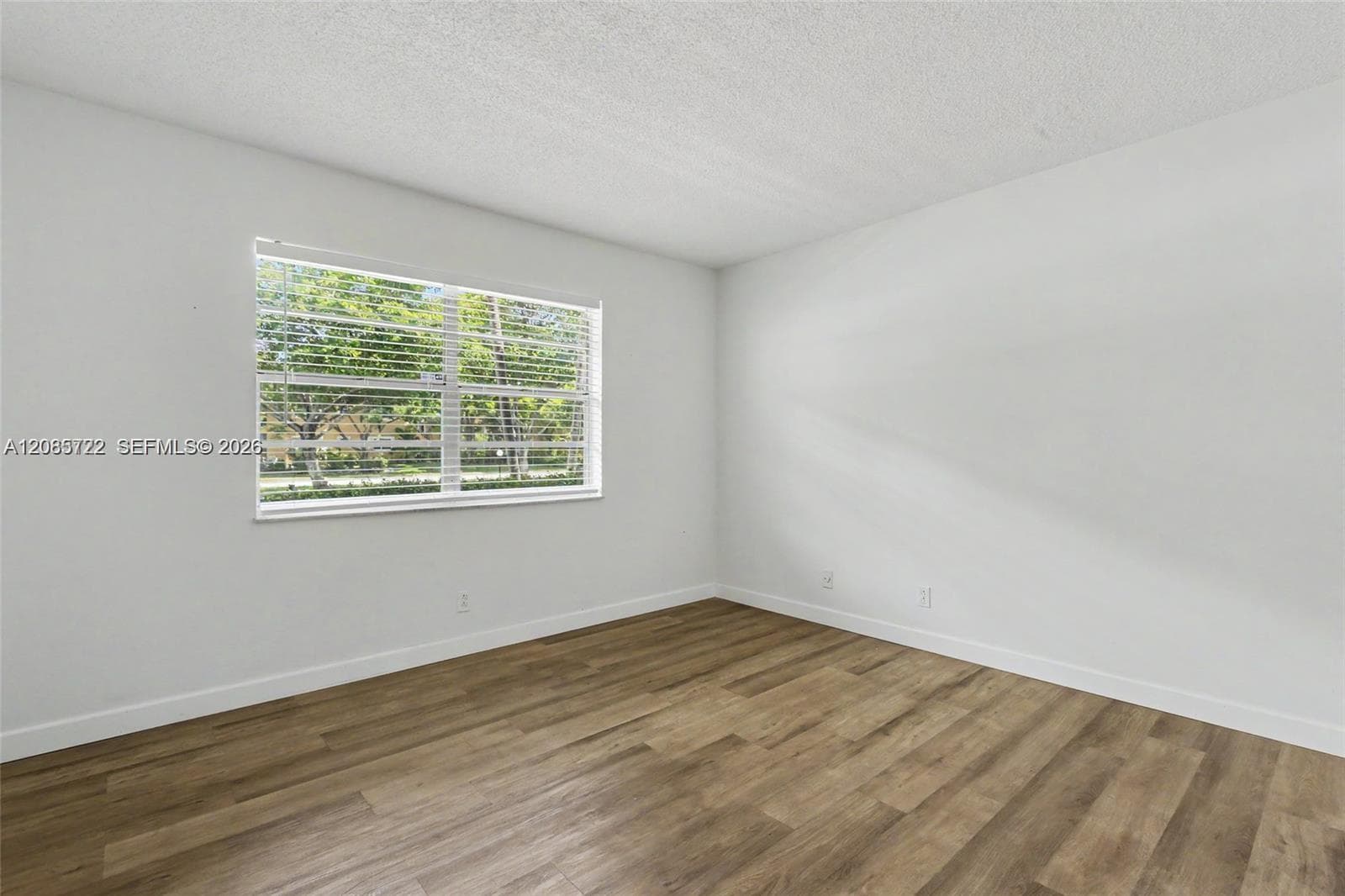 MEADOWBROOK LAKES CONDO · #103 in Dania Beach - Photo 14