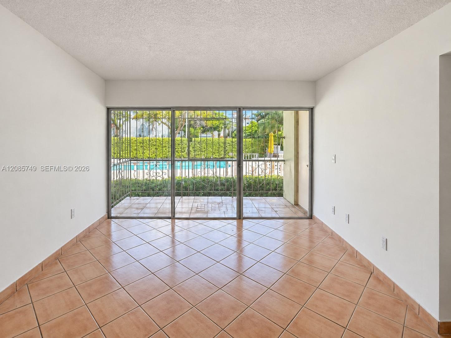POINT BAY NORTH CONDO · #11 in Miami - Photo 4