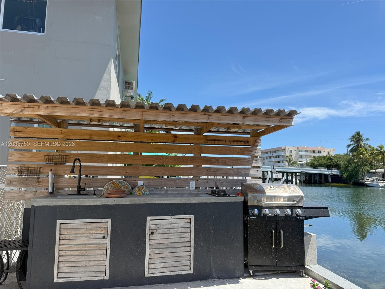 OASIS ON THE BEACH CONDO · #1 in Miami Beach - Photo 27