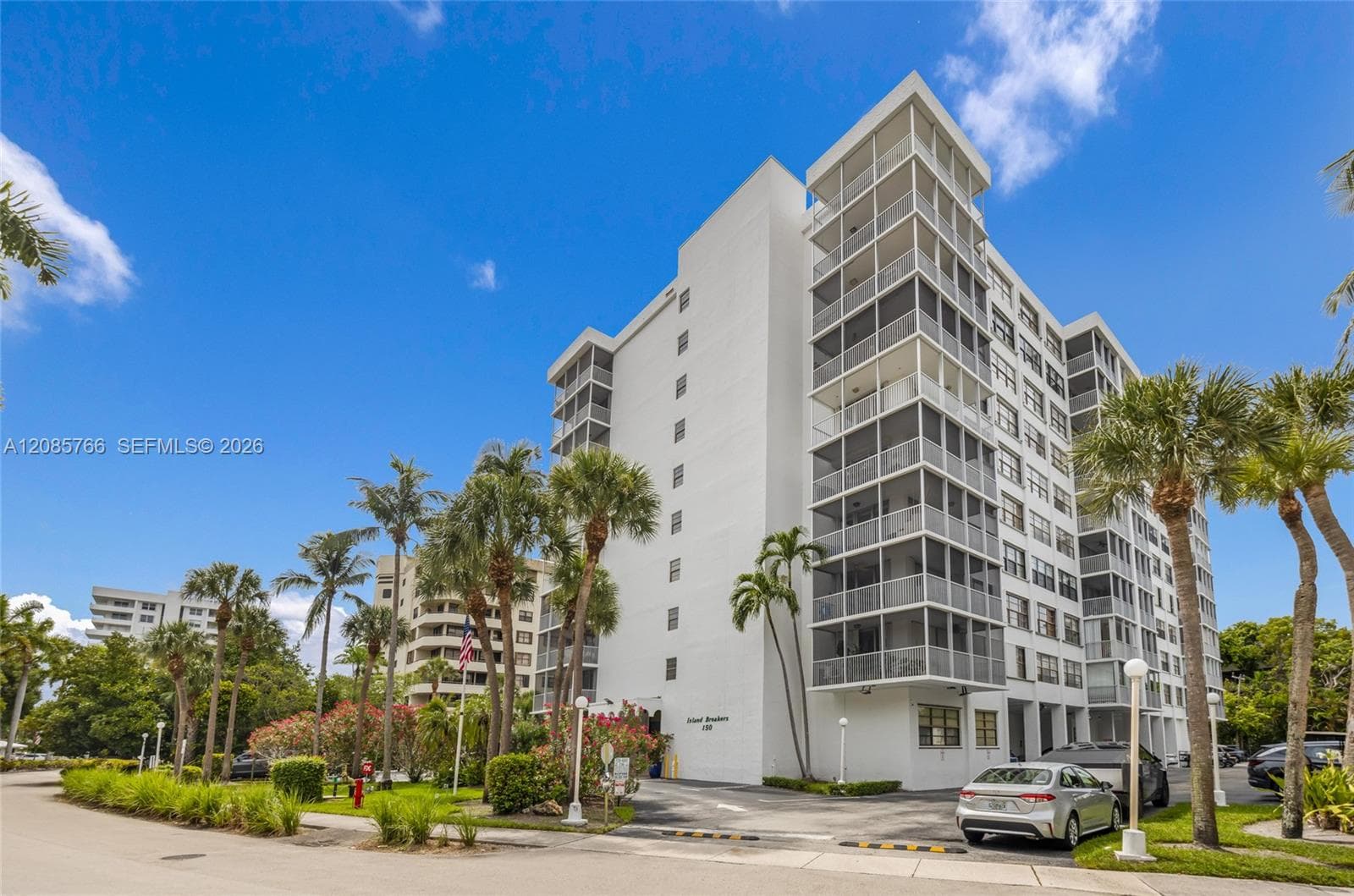 The Island Breaker · #2H in Key Biscayne - Photo 36
