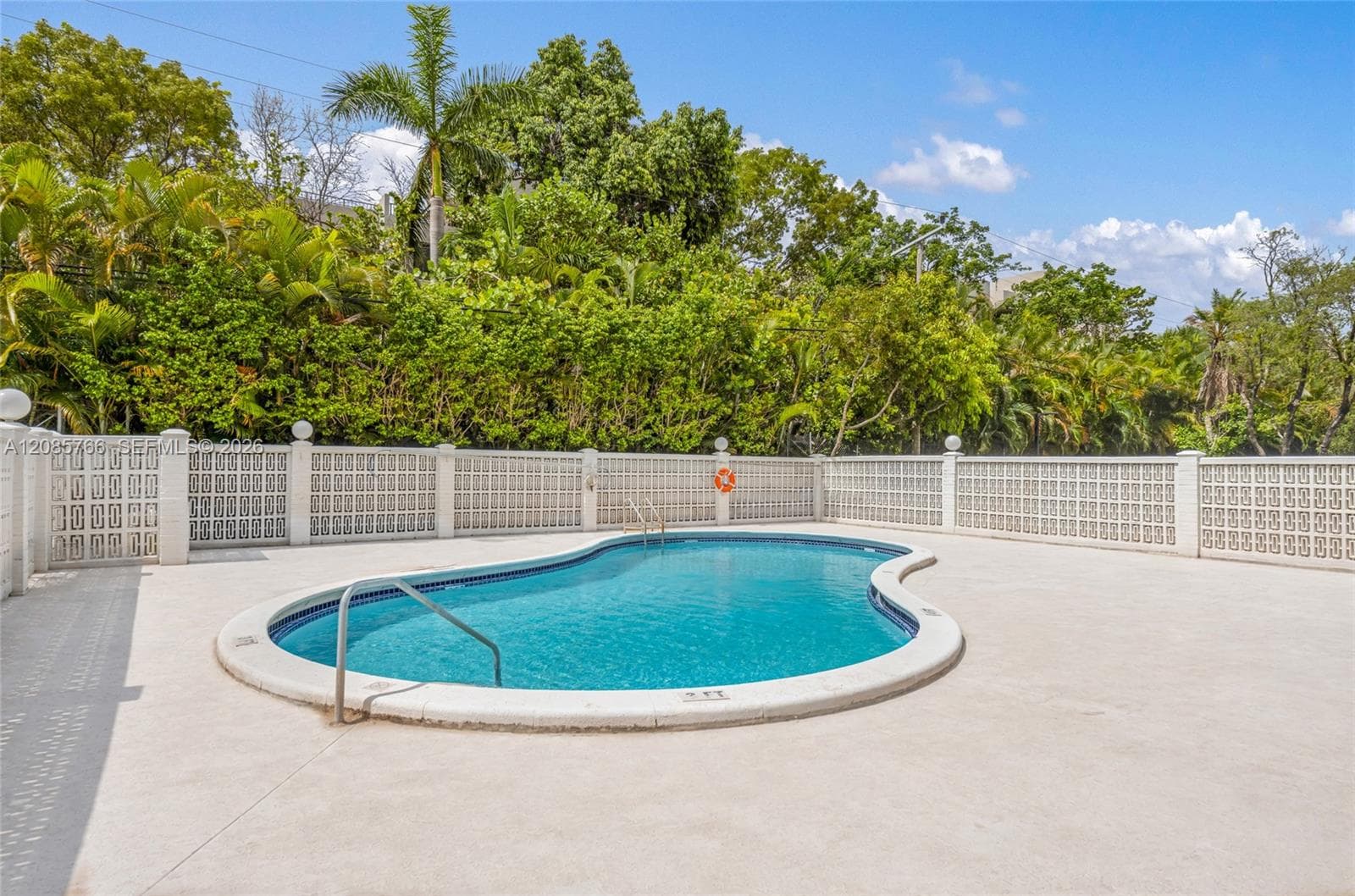 The Island Breaker · #2H in Key Biscayne - Photo 34