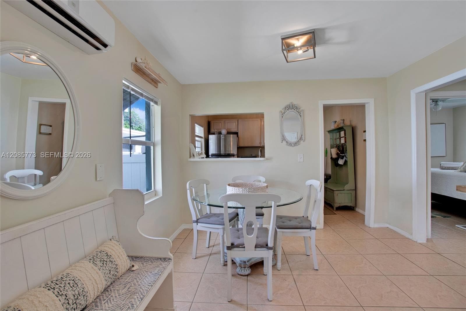 2315 Hope St photo 7