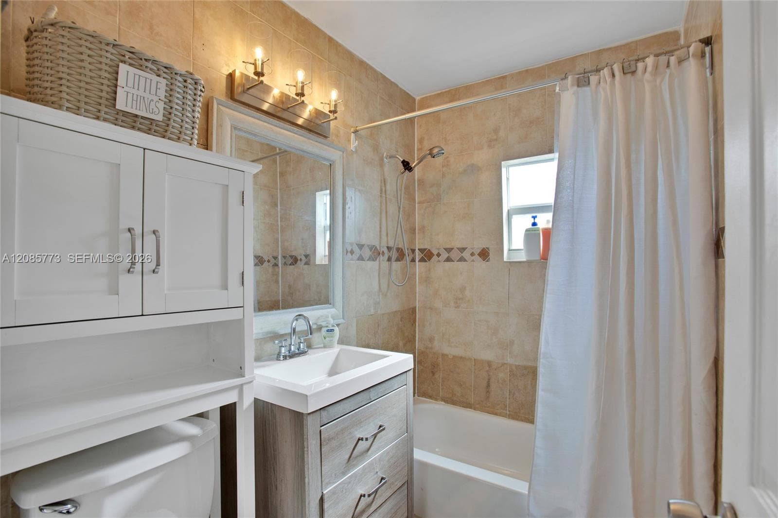 2315 Hope St photo 18