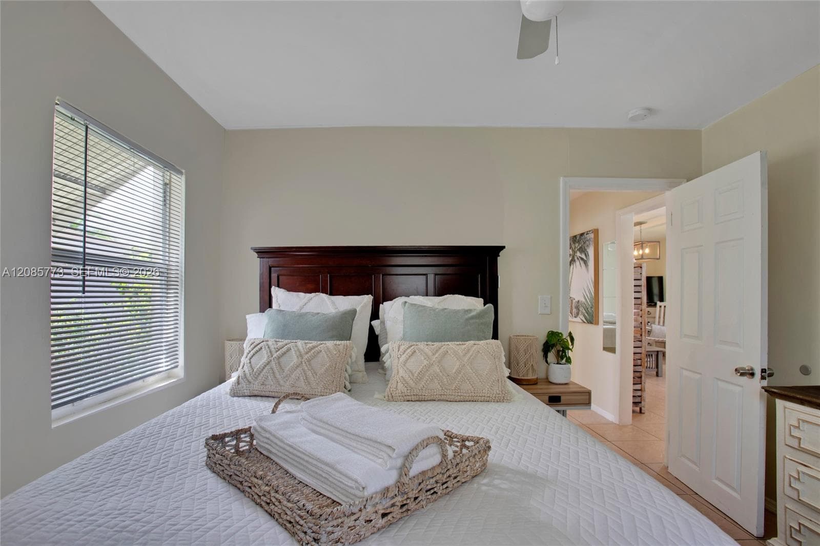 2315 Hope St photo 11