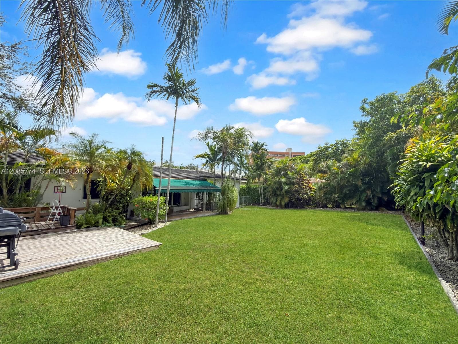 3128 Coconut Grove Dr photo 27