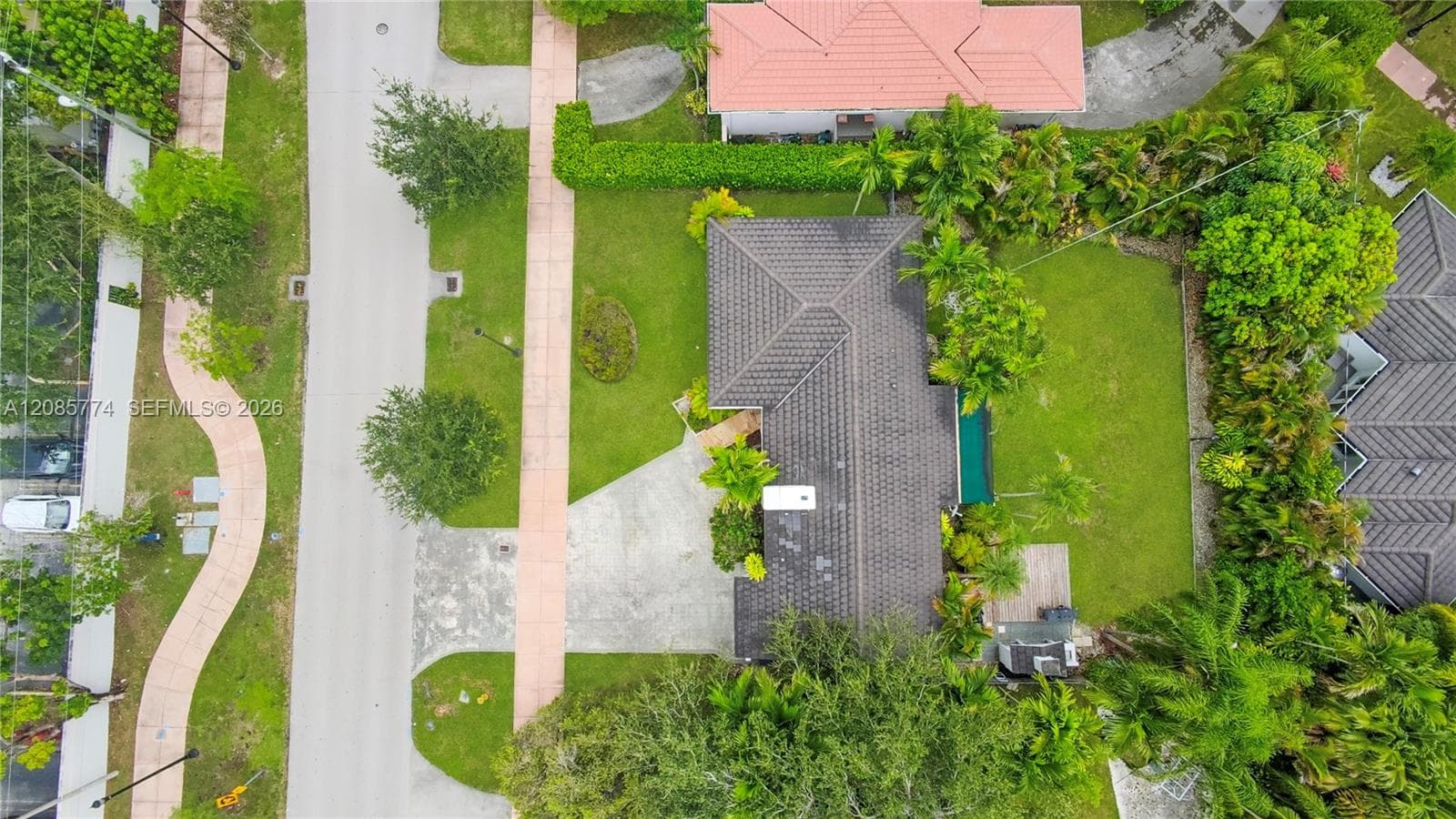 3128 Coconut Grove Dr photo 33
