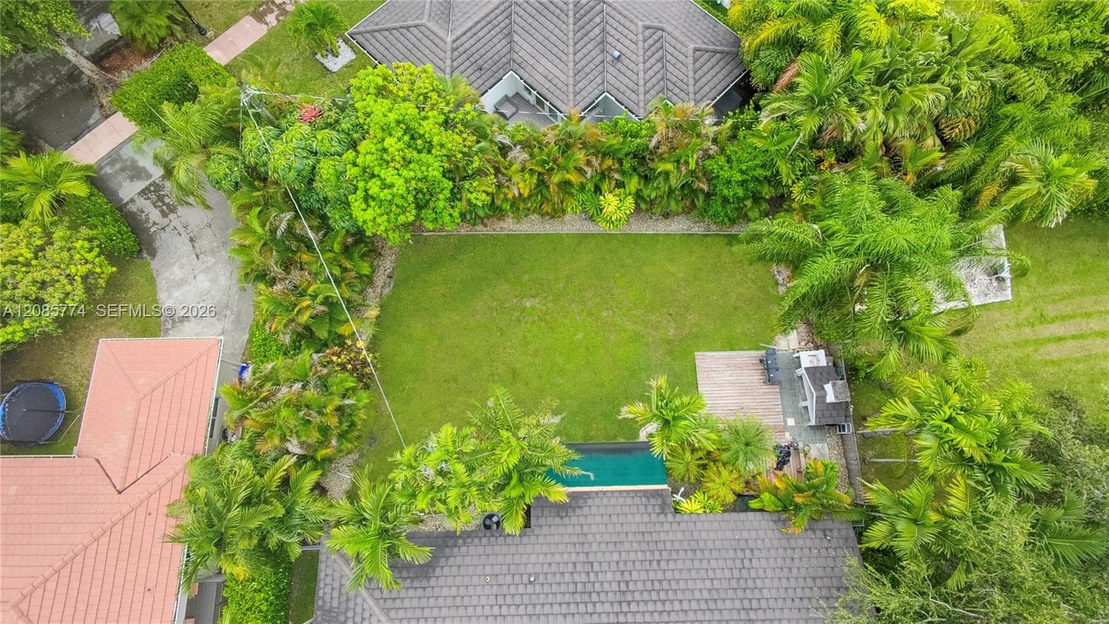 3128 Coconut Grove Dr photo 35
