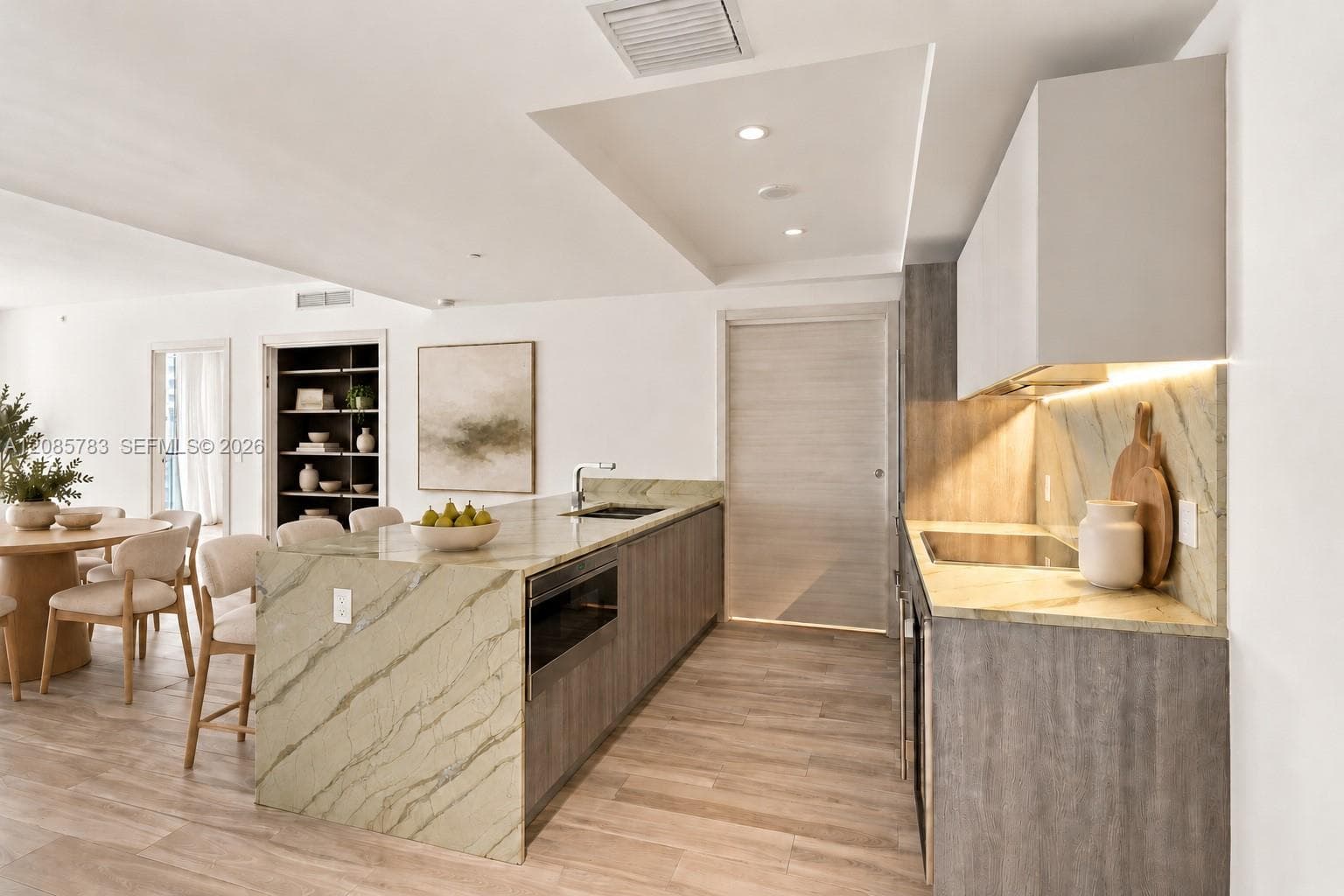 SLS Lux · #1810 in Miami - Photo 4