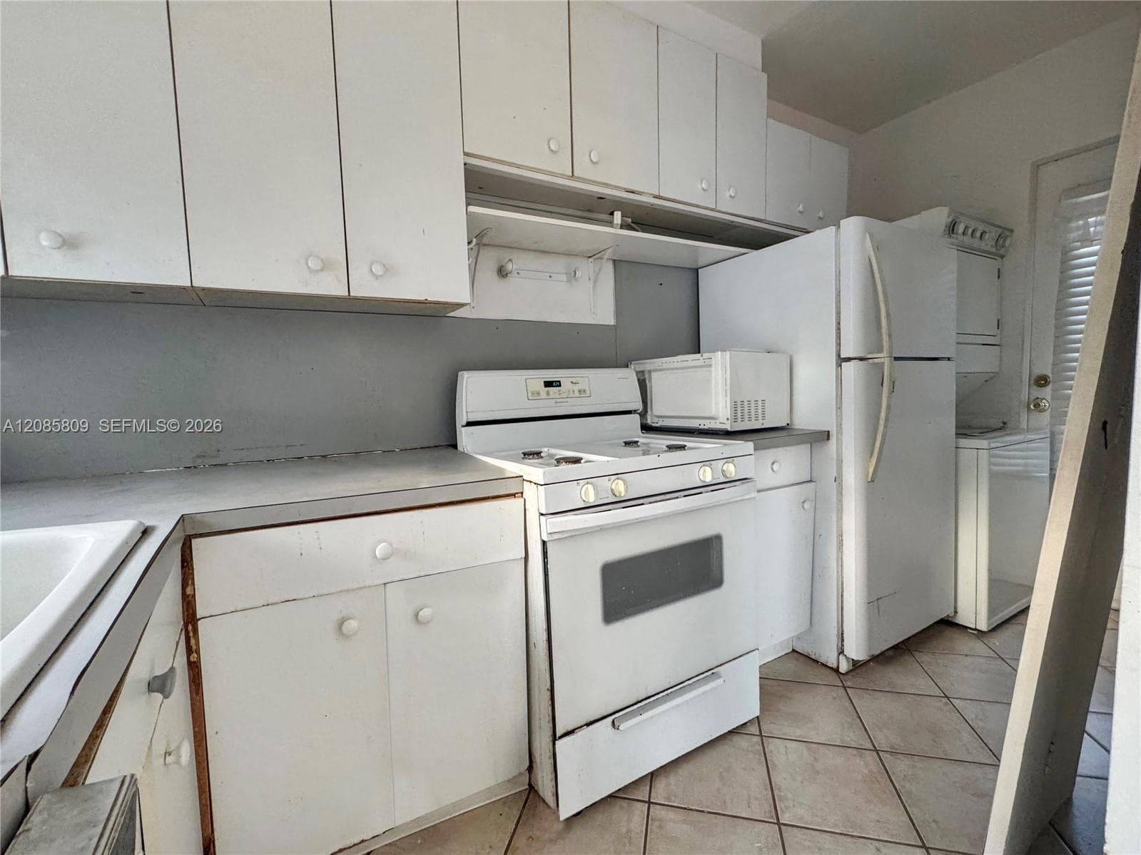 GOLDEN DREAMS CONDO · #20 in Miami Beach - Photo 6