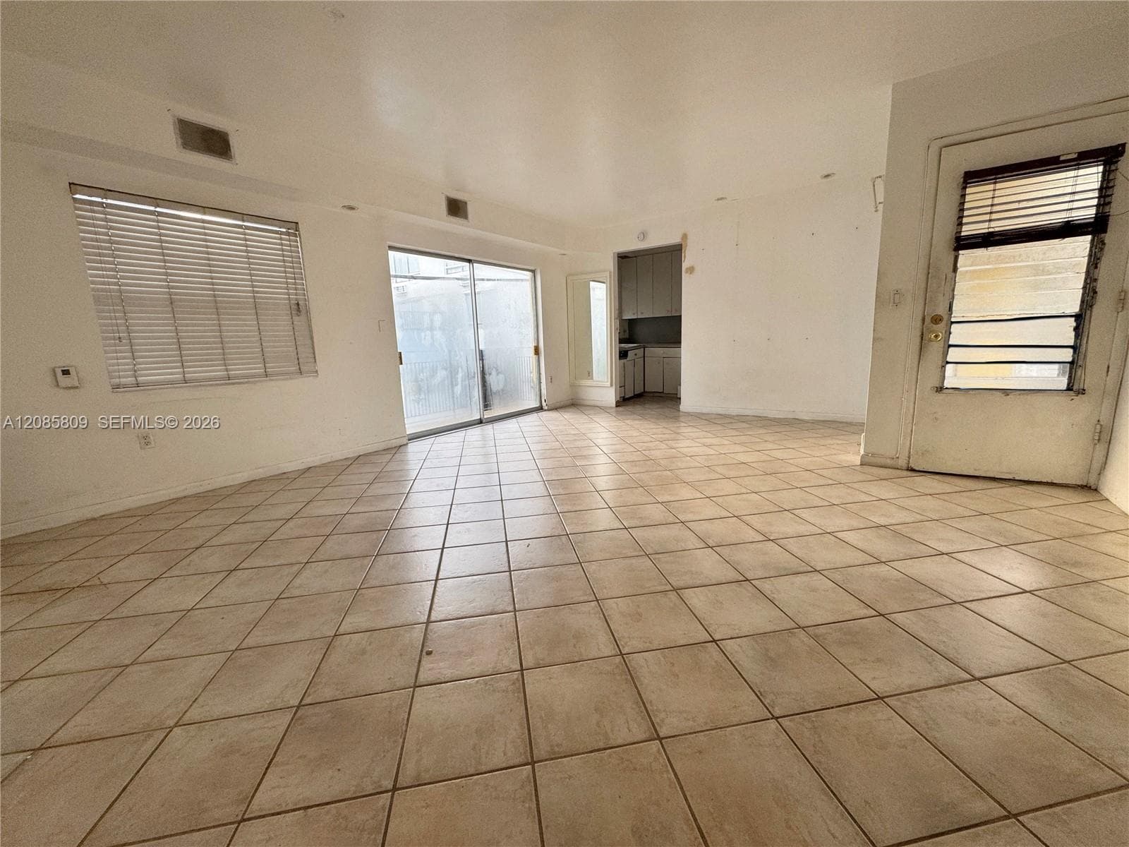 GOLDEN DREAMS CONDO · #20 in Miami Beach - Photo 4