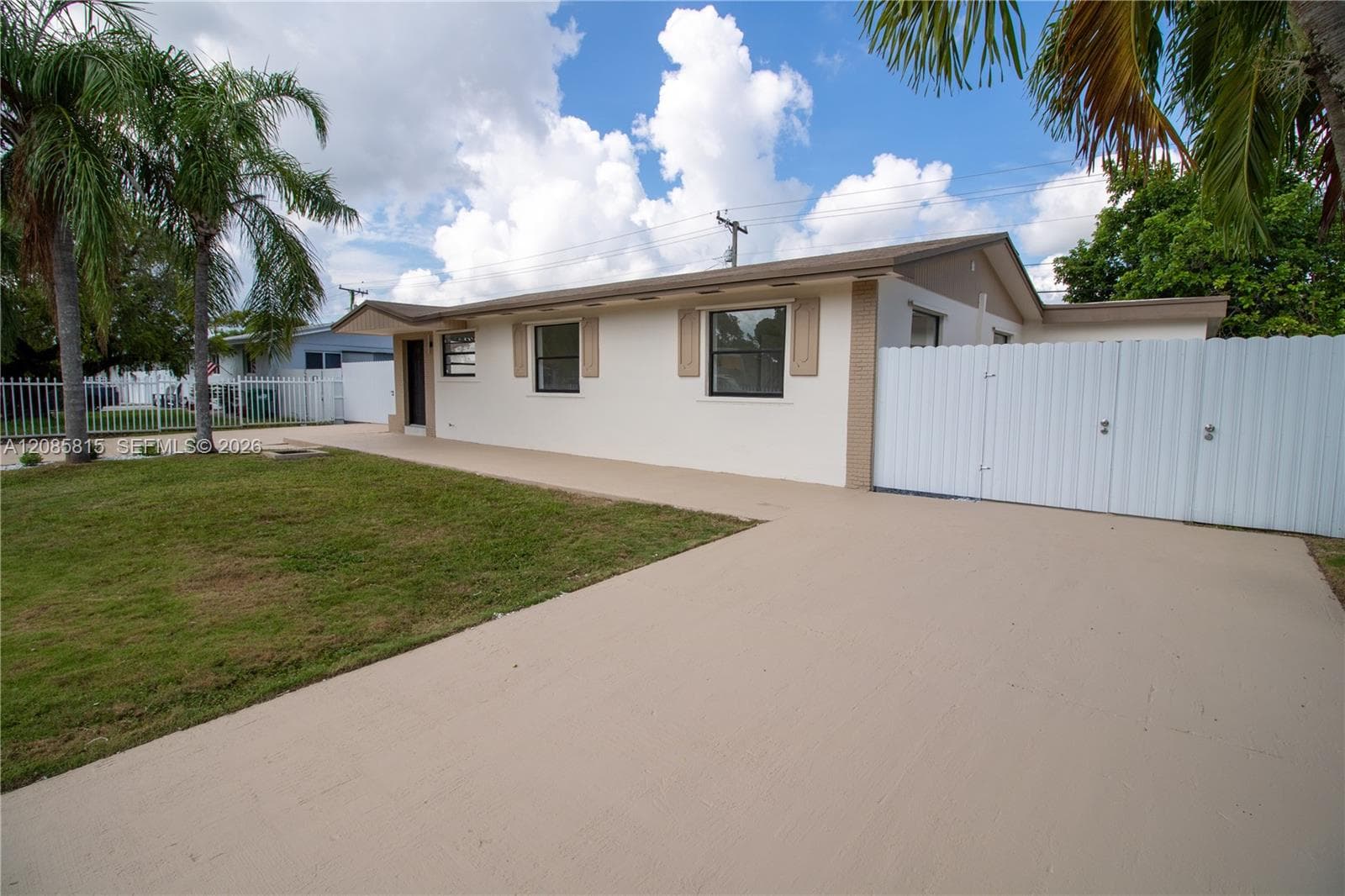 19720 SW 116th Ave photo 2