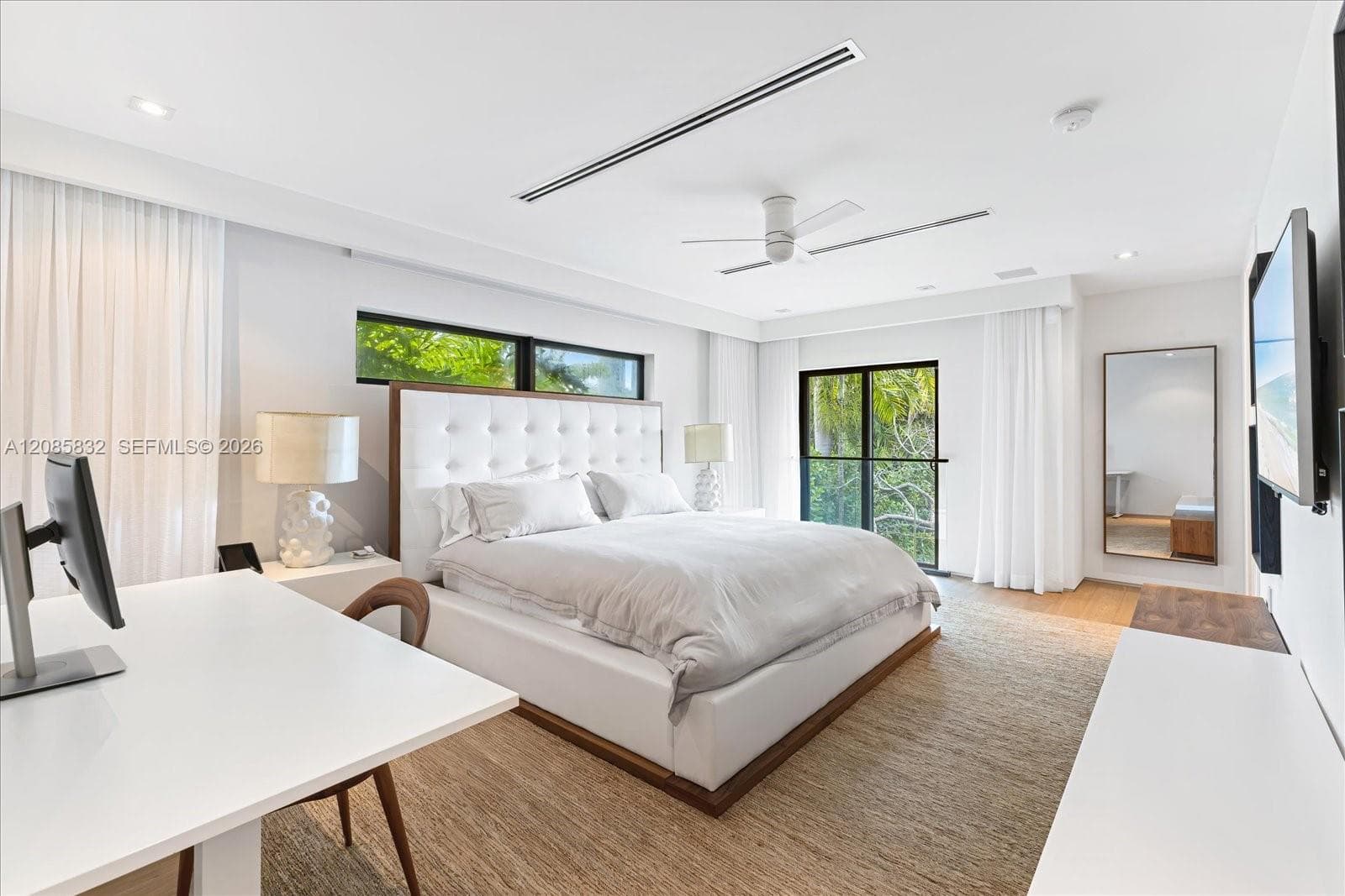 401 E Rivo Alto Dr photo 27