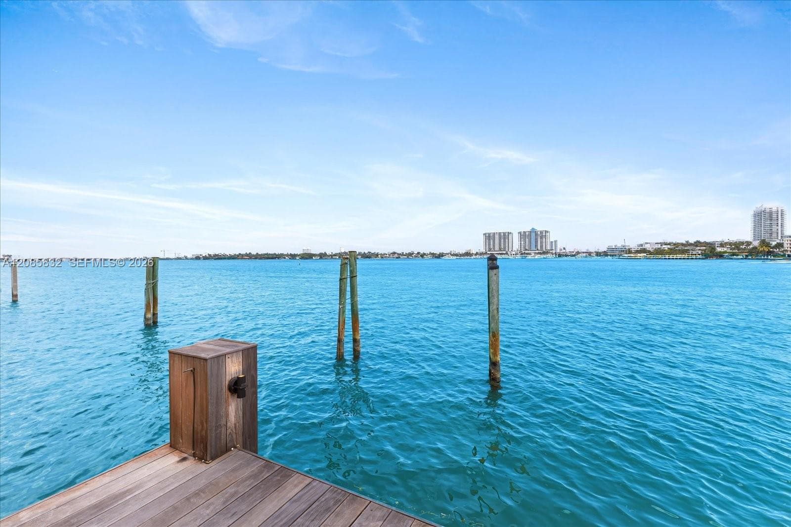 401 E Rivo Alto Dr photo 36