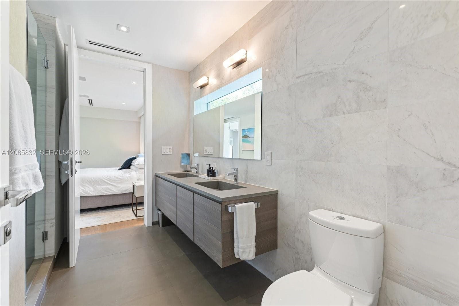 401 E Rivo Alto Dr photo 28