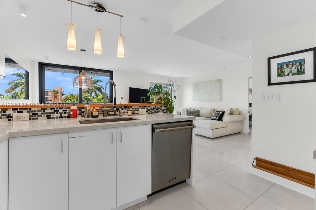 1600 SOUTH BAYSHORE LANE · #4C in Miami - Photo 9